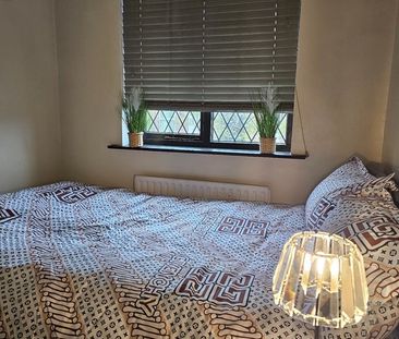 Room in a Shared House, Barrymore Court Holly Gardens Thorne, NG3 - Photo 1