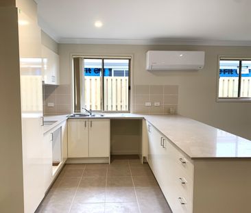 20 Stockyard Lane, Park Ridge QLD 4125 - House For Rent - $700 | Do... - Photo 4