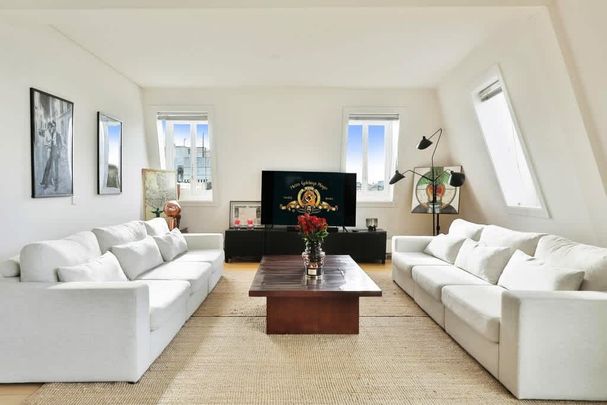 7 Zimmer, 147 m², 7. Stock - Photo 1