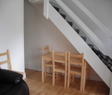 4 Bed Terraced House, St. Johns Lane, BS3 - Photo 2