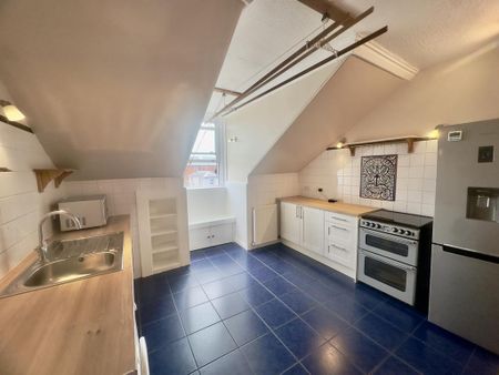 3 bedroom apartment to rent - Photo 3