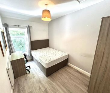 5 bedroom terraced house to rent - Photo 2