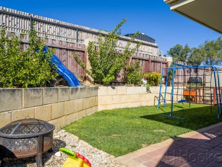 Spacious Elevated Family Home in Sought-After Mindarie - Photo 4