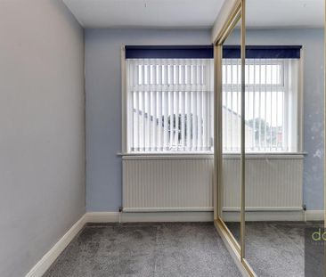 2 bedroom semi-detached house to rent - Photo 6