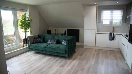 West Wycombe Road, High Wycombe - Photo 4