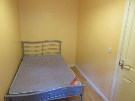 3 Great Apartments, 34 Magdala Street, Botanic Area, Belfast, BT7 1PU - Photo 3
