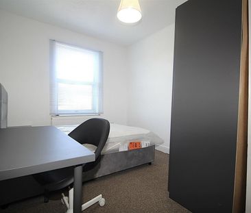 1 Bedroom Room to Rent To Let - Photo 3