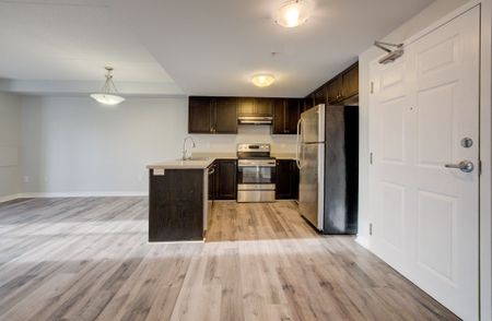 For Lease - 67 Kingsbury Square Unit# 208, Guelph, Ontario - Photo 5