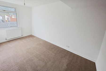 2 bedroom terraced house to rent - Photo 3