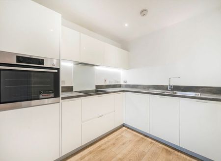 Madeira Street Canary Wharf, E14 - Photo 3