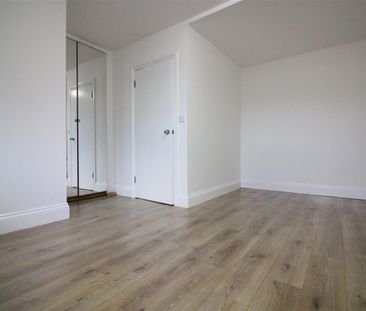 Humber Way, Slough - Photo 1