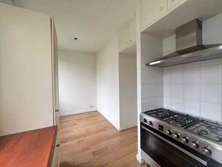For rent: Bronckhorststraat 10-3, 1071 WR Amsterdam - Foto 4