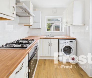 3 bedroom semi-detached house to rent - Photo 5