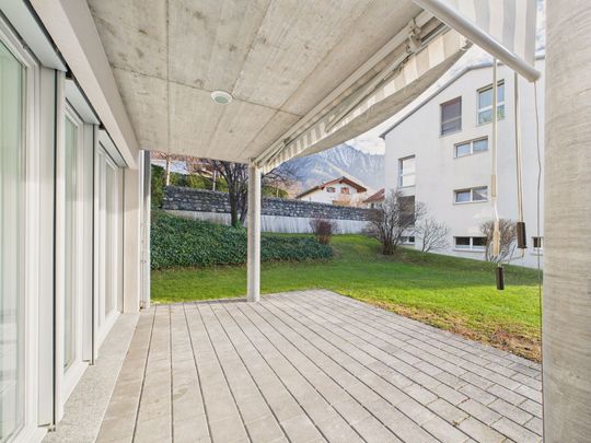 Wunderschöne 3.5-Zimmer-Wohnung im EG an ruhiger, sonniger Lage in Zizers - Photo 1