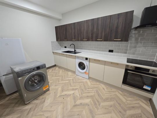 Green Lane, Shepperton TW17, London - Photo 1