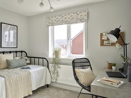 4 bedroom detached house to rent - Photo 3