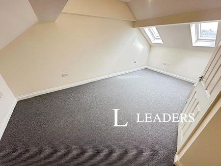 4 bedroom terraced house to rent - Photo 3