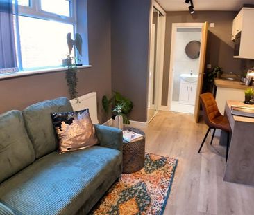 1 bedroom in a house share to rent - Photo 5