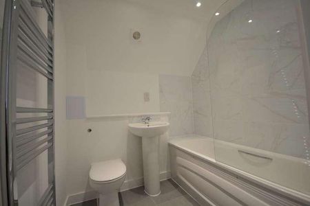 Manston Road, Ramsgate, CT12 - Photo 4