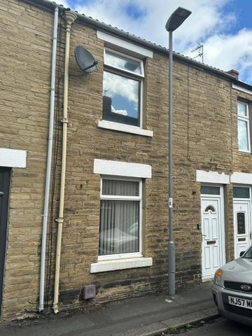 2 bedroom terraced house to rent - Photo 2