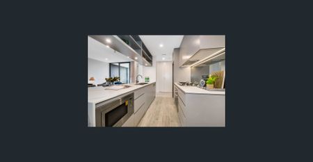 LUXURY 2 BEDROOM PENTHOUSE APARTMENT WITH NORTH FACING HARBOUR VIEWS - Photo 2