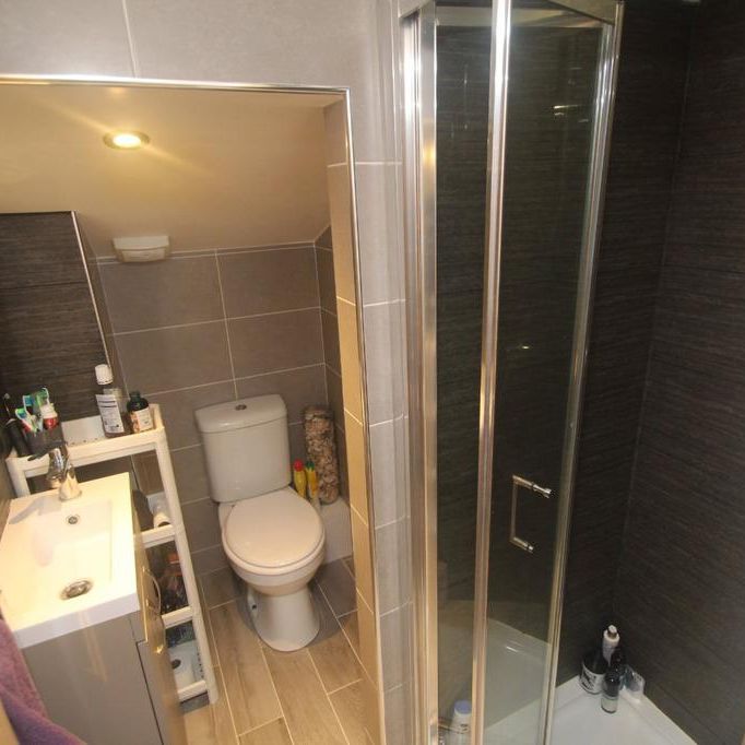 2 bedroom house to rent - Photo 1