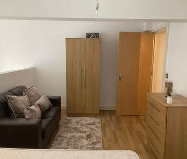 St Thomas Lofts, Swansea, SA1. - Photo 5