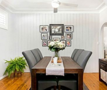 Beautifully Renovated Family Home with Pool & Spacious Garden - Photo 6