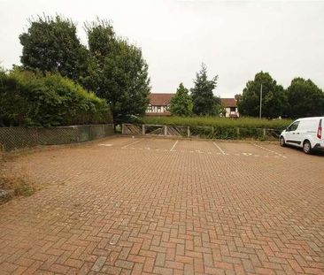 The Pastures, Hemel Hempstead, HP1 - Photo 2