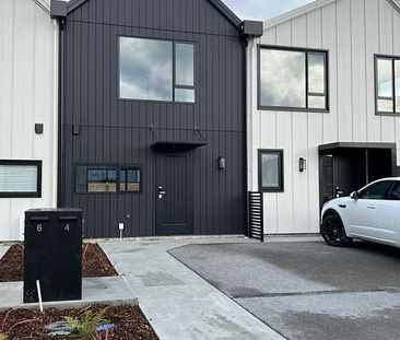Quality New Build Townhouse with a Courtyard - Photo 1