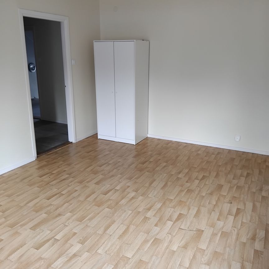 Strömsnäsgatan, Frövi - Photo 1
