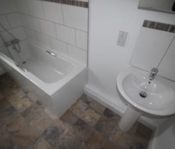 Market Place, Burton upon Trent, DE14 - Photo 3