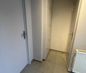 EENGEZINSWONING + tuin - Photo 1