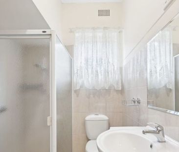 Family Home in Unley - Photo 5