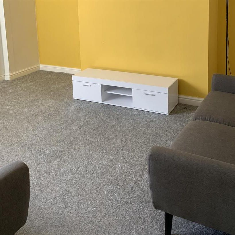 5 bedroom maisonette to rent - Photo 1