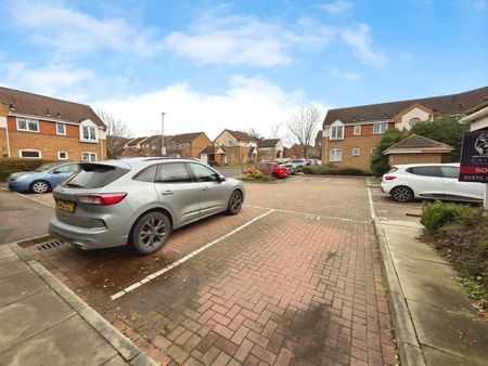 Caravel Close, Chafford Hundred, Grays, RM16 - Photo 4