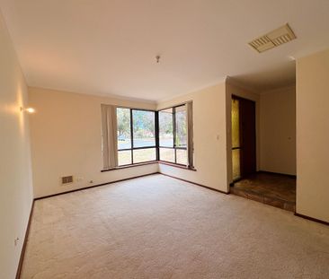 Leeming Life - Spacious 4x2x2 *Open Friday 16th Oct 4pm to 4.20pm* - Photo 2