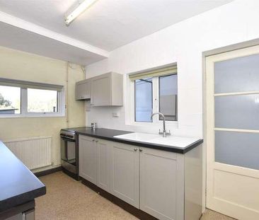 Hawthorn Grove, Bath, BA2 - Photo 2