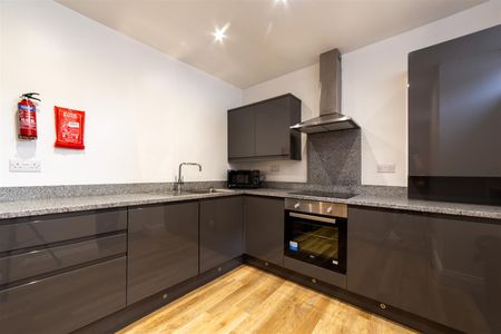 2 bed apartment to rent in Queens Road, Jesmond, NE2 - Photo 4