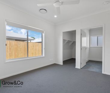 BRAND NEW 4 BED HOME - GREAT FULLY FENCED BACKYARD - Photo 3