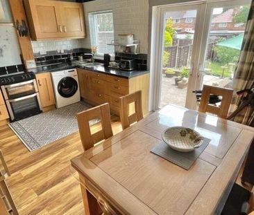 2 bedroom semi-detached house to rent - Photo 4