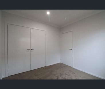22 Mirage Avenue, Berwick, Vic 3806 - Photo 5
