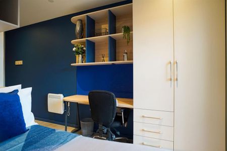 1 bedroom in a flat share to rent - Photo 3