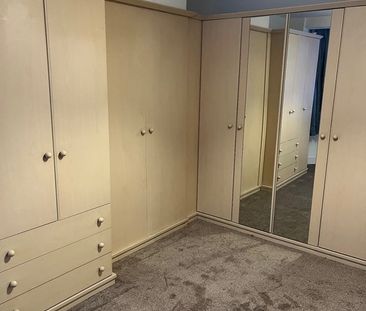 5 Bed Semi-Detached House, Hay Lane, NW9 - Photo 6