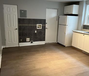 190 Montfort Street - 1 - Photo 1