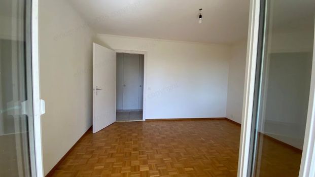 Superbe appartement lumineux de 2,5 pièces, orienté plein Sud, au dernier étage avec ascenseur. - Foto 1