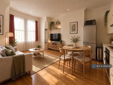 2 bedroom flat to rent - Photo 2