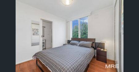 Secluded private and great views - Photo 3