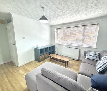 2 bedroom maisonette to rent - Photo 5