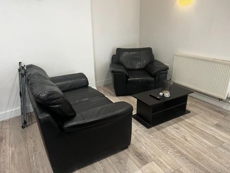 1 bedroom flat to rent - Photo 3